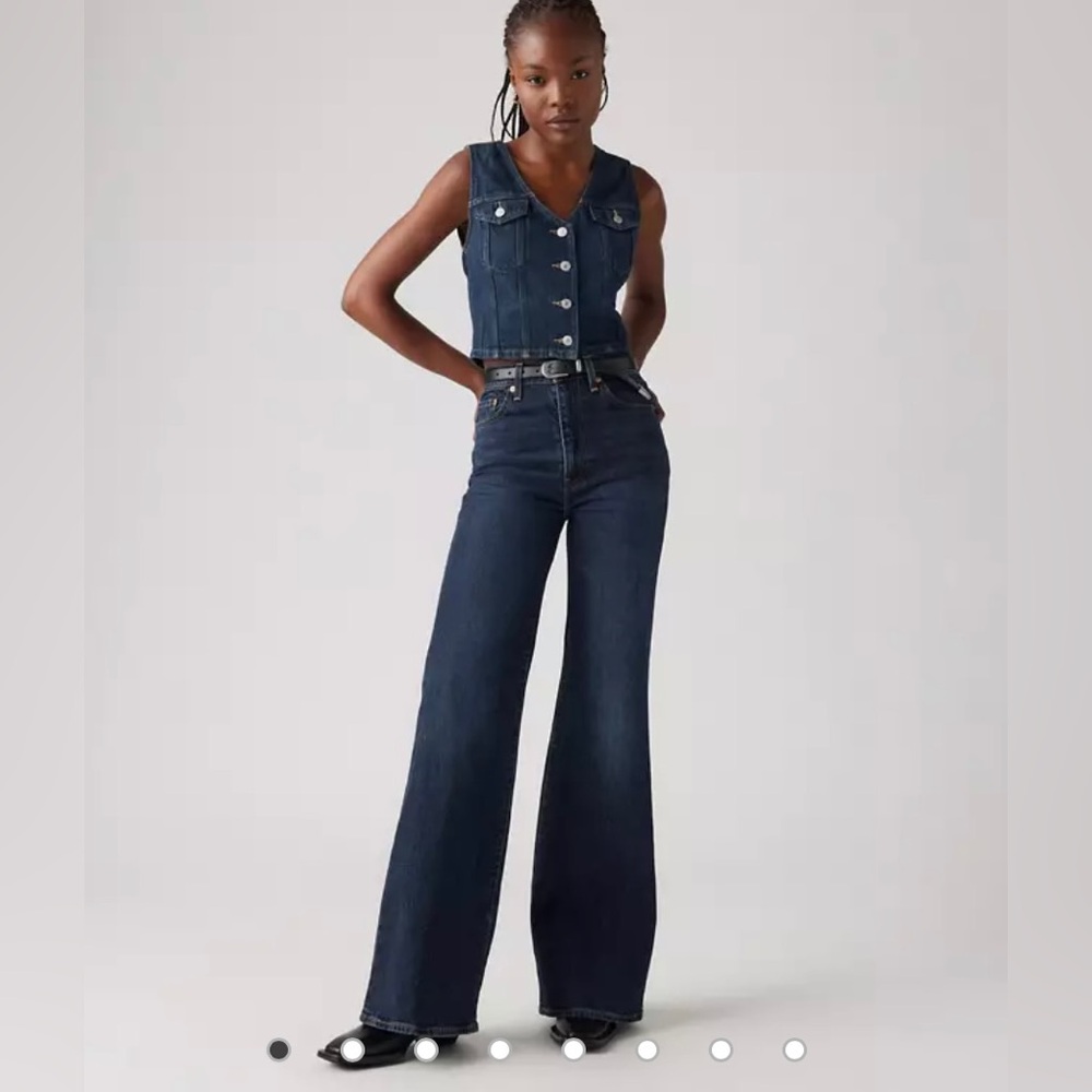 Levi’s Premium Ribcage Bell